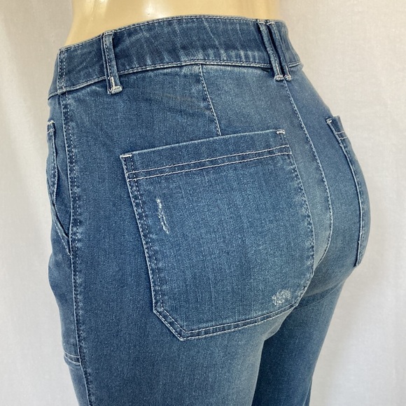 DEMOCRACY Jeans Tummy Control Size 4 Blue Denim Fray Cuffed Bermuda Shorts NWOT - Picture 8 of 8